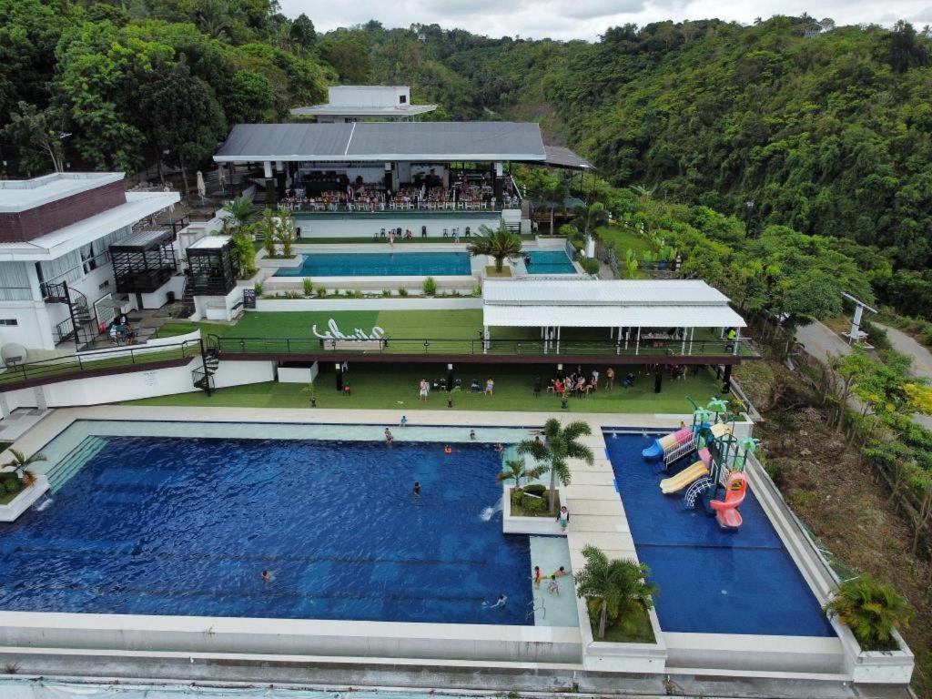 Ultra Winds Mountain Resort (Adults Only) Cagayan de Oro Exteriör bild